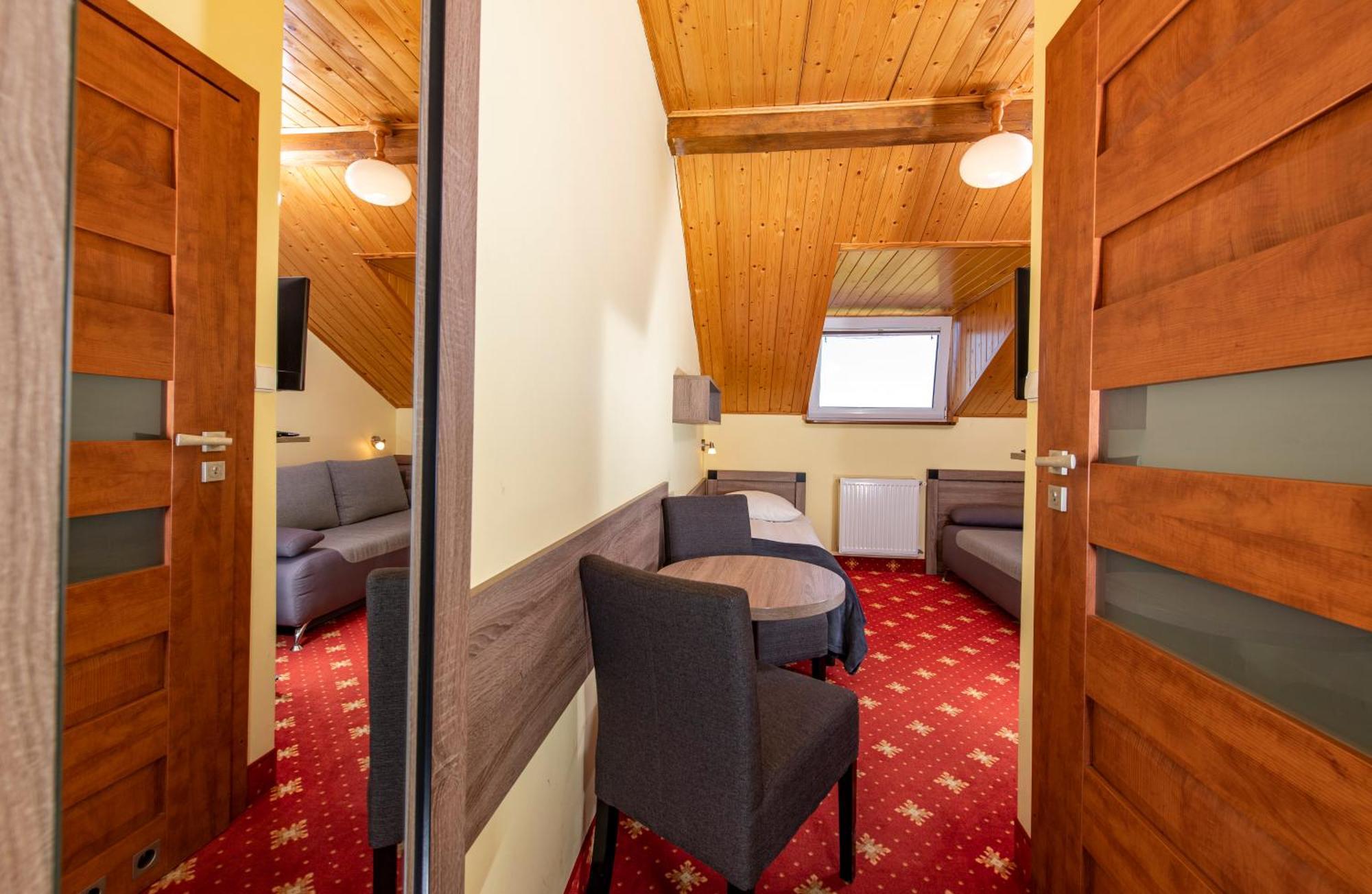 Domki, Apartamenty I Restauracja Wloczega Gąski エクステリア 写真