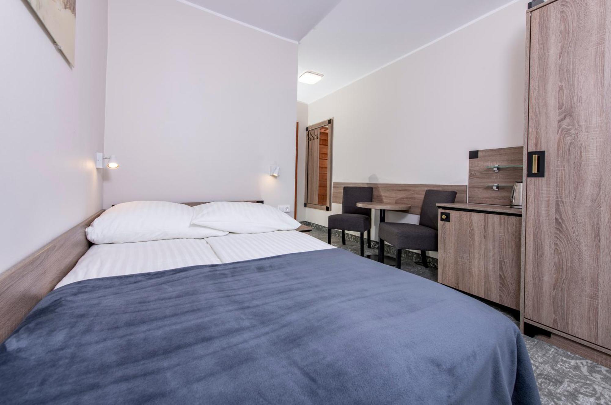 Domki, Apartamenty I Restauracja Wloczega Gąski エクステリア 写真