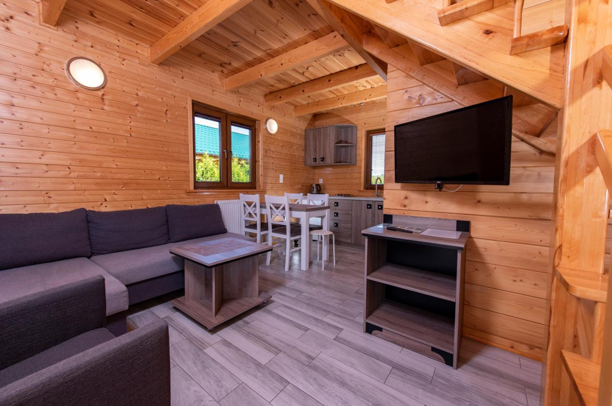 Domki, Apartamenty I Restauracja Wloczega Gąski エクステリア 写真