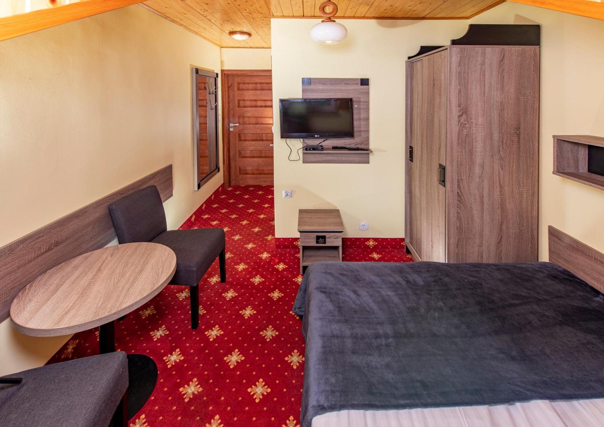 Domki, Apartamenty I Restauracja Wloczega Gąski エクステリア 写真